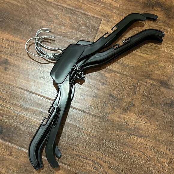 31 Black Clothing Hangers - Picture 2 of 4